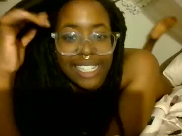 hazelhanes's chat room