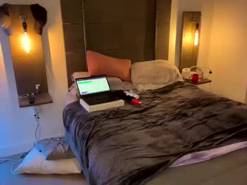 kittywoodyluv's chat room