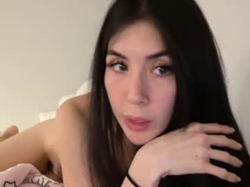 lilylustxoxo's chat room