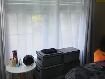 oh_lovely_girl's chat room