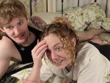 aliceinaceland's chat room