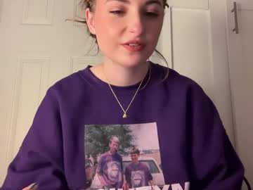 fantasyella's chat room