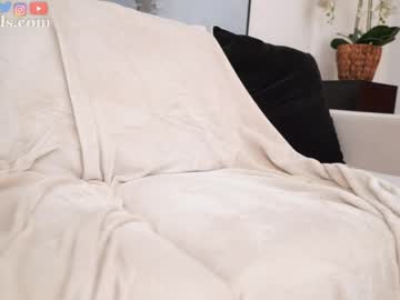 serareads's chat room