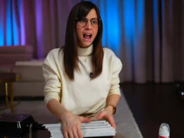 newchloe18's chat room