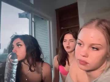 lunarose17's chat room