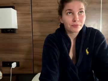 deepthroatqueen33's chat room