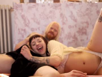 ceremonyofinnocence's chat room