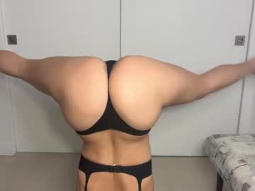 elenahere4u's chat room