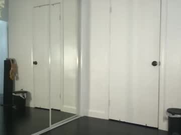 ursweetestlilly's chat room