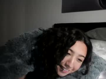 lioravane's chat room