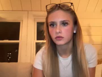 carlybora's chat room