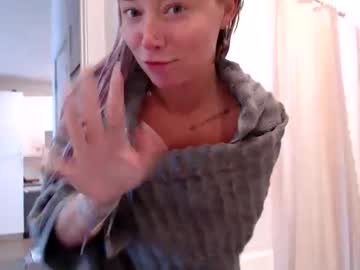 lilyyymonroee's chat room