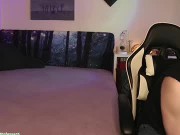 widthofapeach's chat room