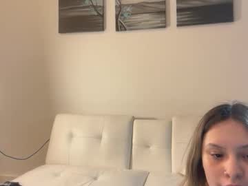 selenamonica's chat room