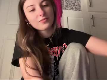 fantasyella's chat room