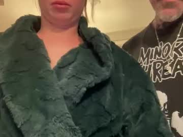 taylorxxxrae's chat room