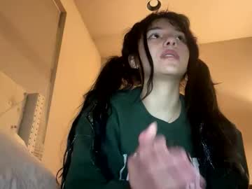 esoterickitten777's chat room