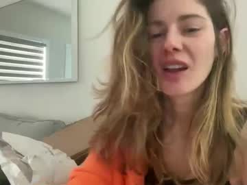 peacheekitty's chat room