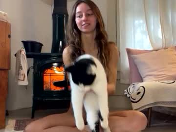 mommamia12's chat room