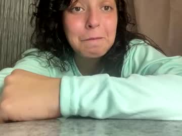 straightoutthetrailer's chat room