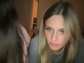 carlybora's chat room