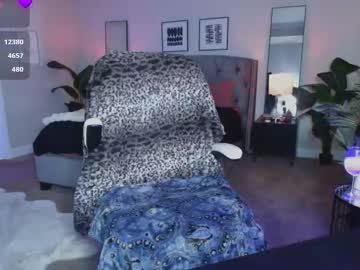 tatted_vixen's chat room