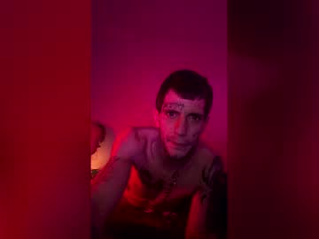 whiteboiiandhisbitch's chat room