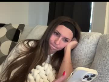 laylahlaylah1's chat room