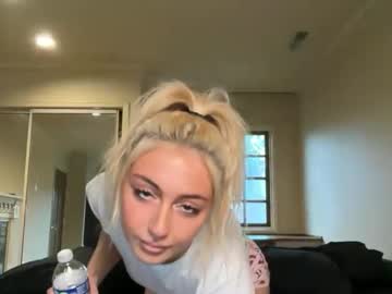 chloeros3e's chat room