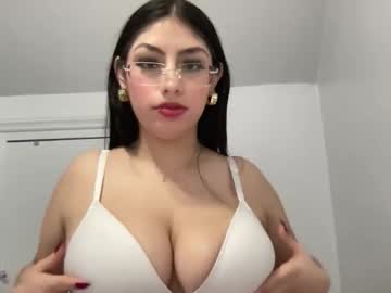 sarivelvet's chat room