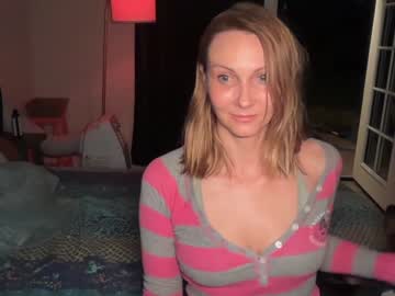 kaileeshy's chat room