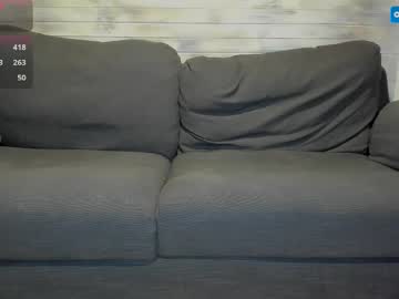 azalea_love's chat room