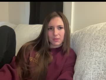 laylahlaylah1's chat room