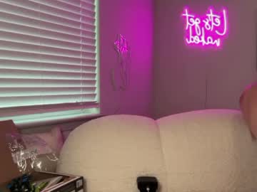 therosiecheeks's chat room