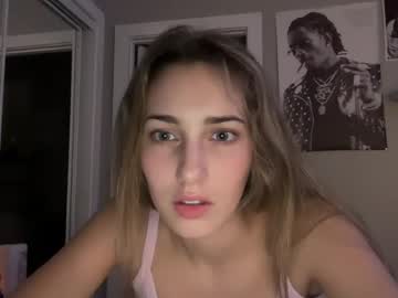 sweetgirlzara's chat room