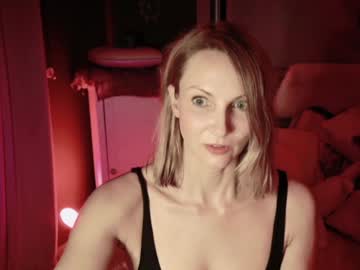 kaileeshy's chat room