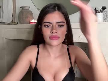 poutyselena's chat room