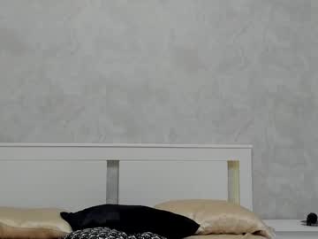 v_deville's chat room