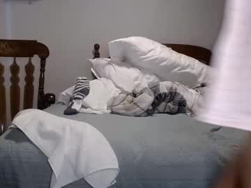 ellalowe's chat room