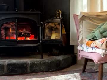 mommamia12's chat room