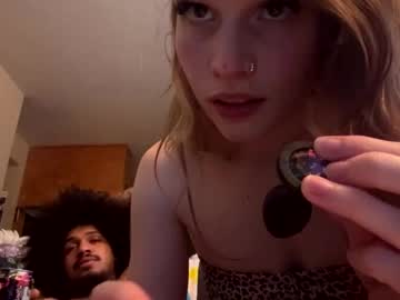 prettyandpinkkk's chat room