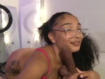 rosalinatoosexy's chat room