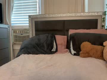 sophiasecretsx's chat room