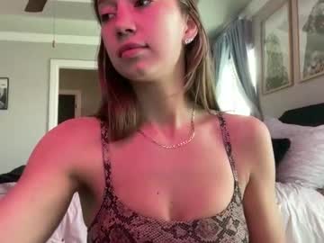 brielledaviss's chat room