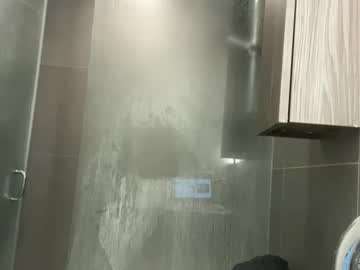 lightbluepufferfish's chat room