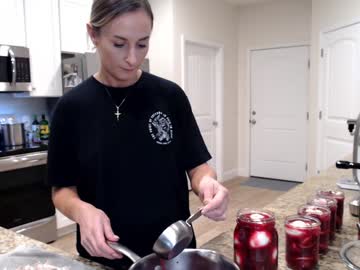 holihurricane's chat room