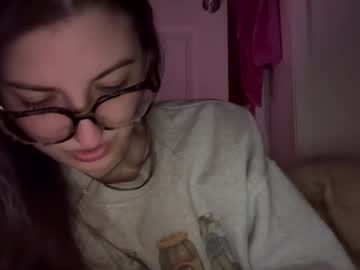 fantasyella's chat room