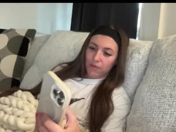 laylahlaylah1's chat room