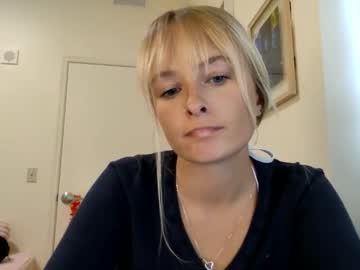 lunaskyexo's chat room