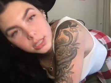 stacywithuu's chat room